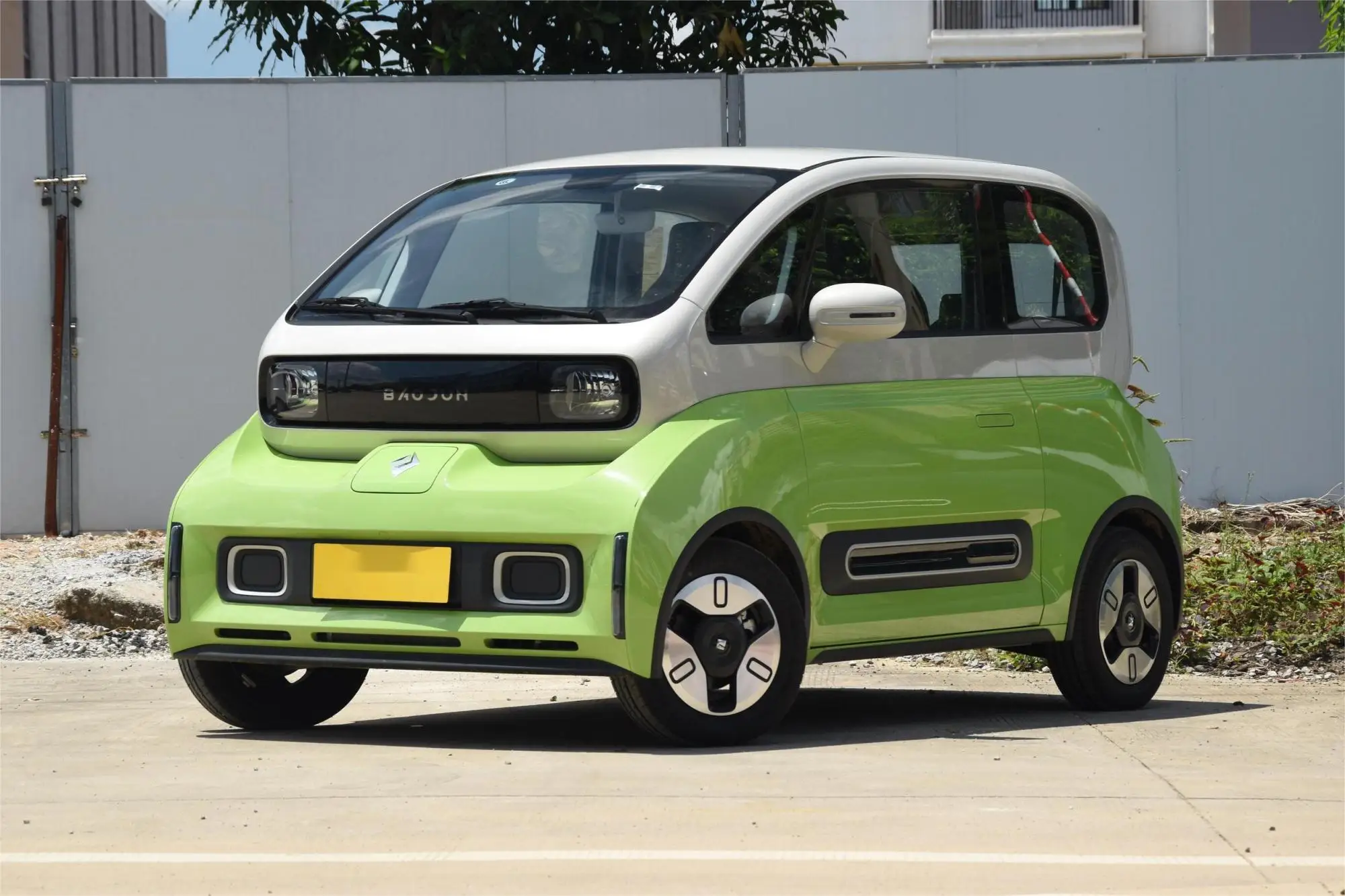 Hot Sale New Mini Cars Wuling Baojun Kiwi Ev Car Urban 4 Wheel Chinese