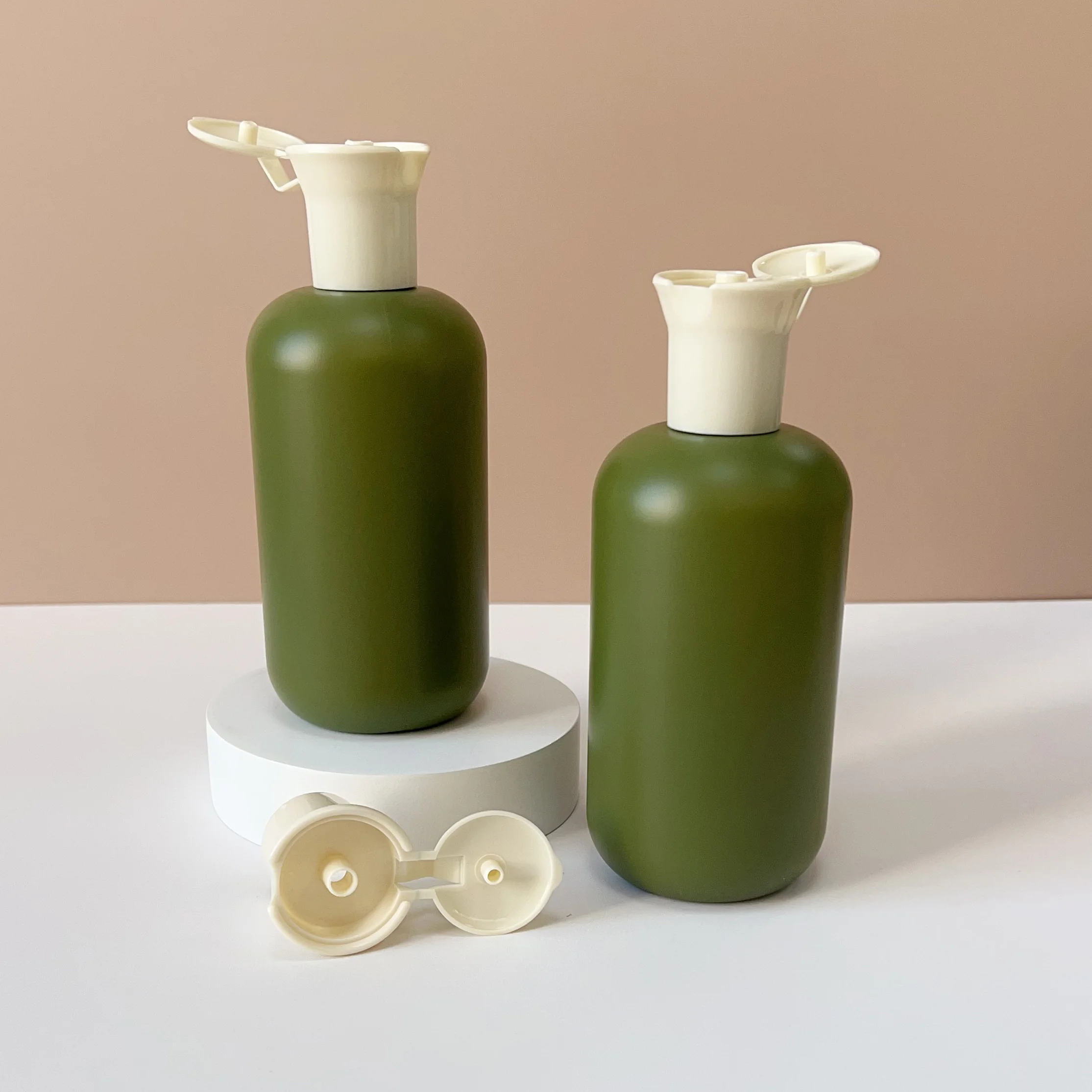 Factory Direct Sales 10oz Hdpe Empty Plastic Shampoo Bottle Conditioner Dispenser Soft Touch