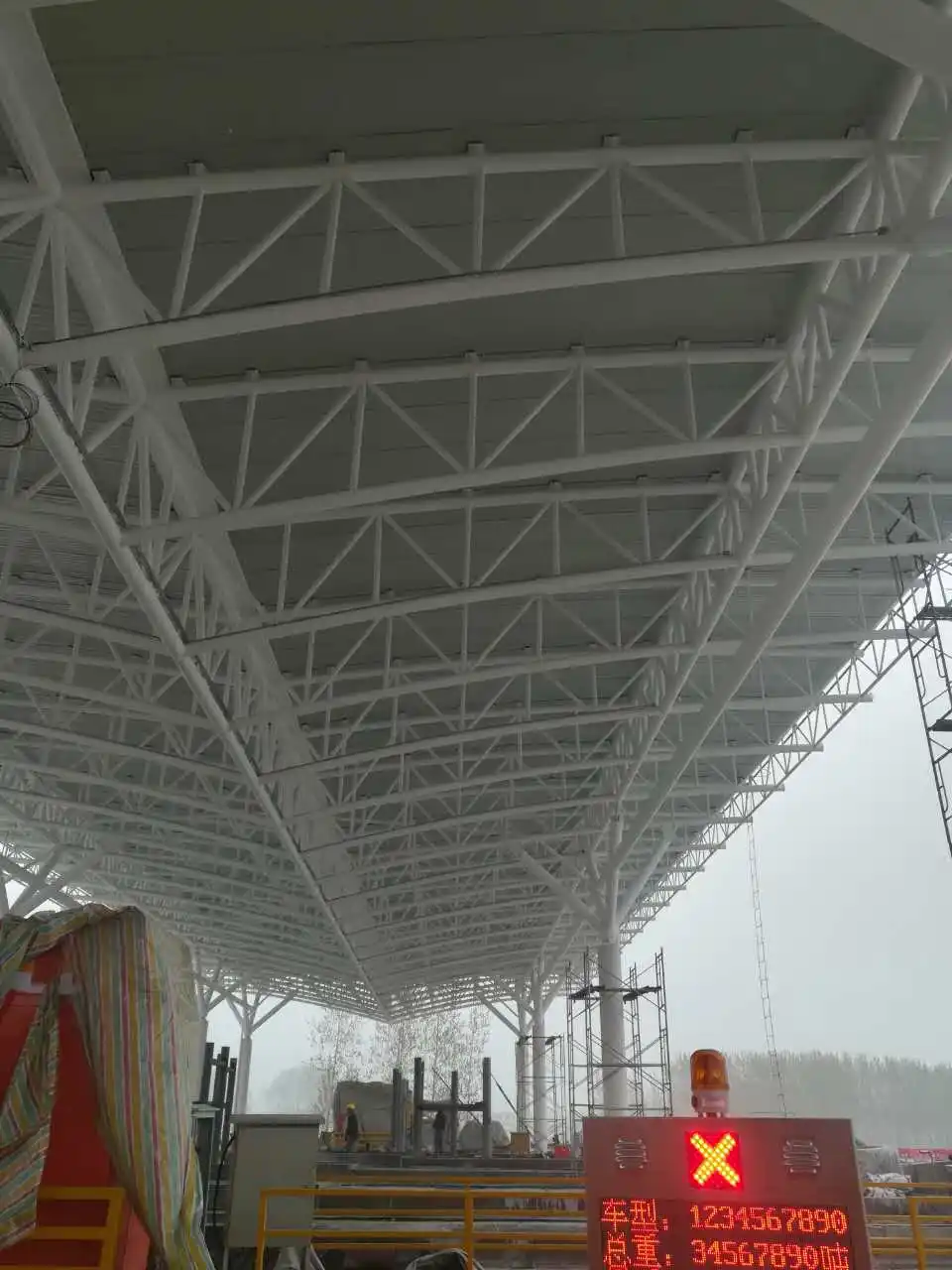 Beautiful Large Span Steel Truss Building Prefabricated Design Light Steel Structure Bending Cutting Welding Processing Services