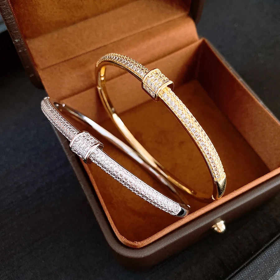 Elegant Gold-Plated Copper Buckle Bangle for Women