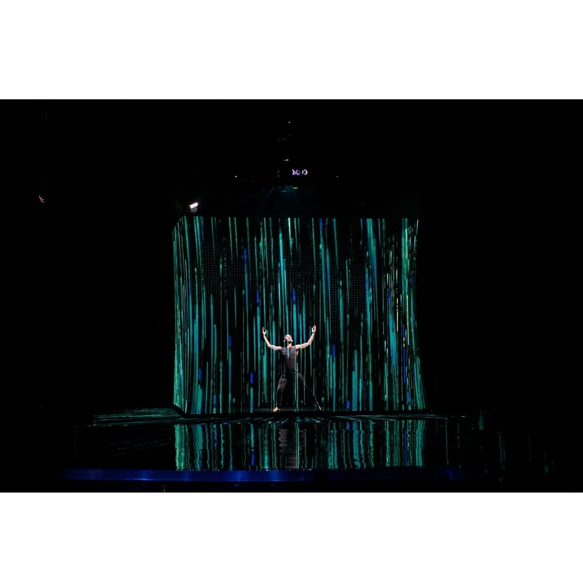 Outdoor Transparent Holographic Projector Mesh Screen for Hologram Events
