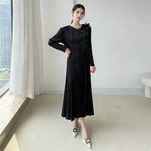 Miyake Pleated Dress 2025 Autumn Collection High-End Embroidery and Rhinestone Design Chic and Luxurious Casual Women's Dress