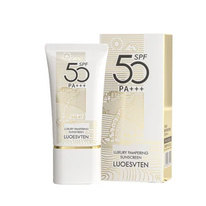 OEM SPF50 PA+++ Isolated Cream Sunscreen Hydrating Moisturizer with Refreshing Non-Greasy Properties