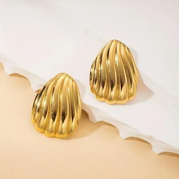 Fashion Trend Geometric Hot Texture Anti-color Loss Luxurious Hundred Earrings Ladies Alloy Ocean Shell Earrings