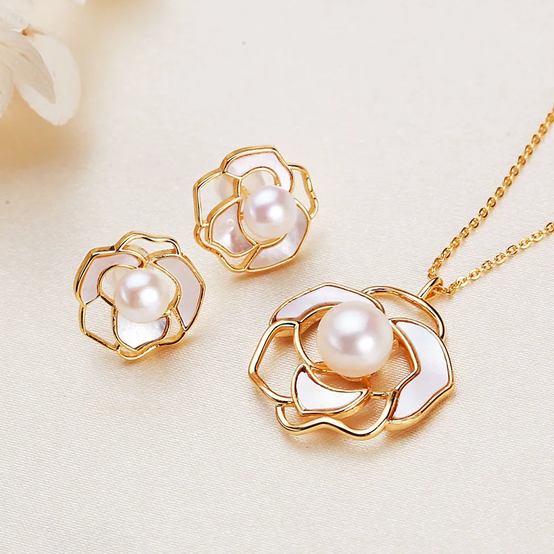 Shell Pearl Flower high quality Necklace Earrings Set / 22kt Gold Plated Chain Necklace Set / Designer Chain Necklace / Pearl Flower Earrings & Pendant