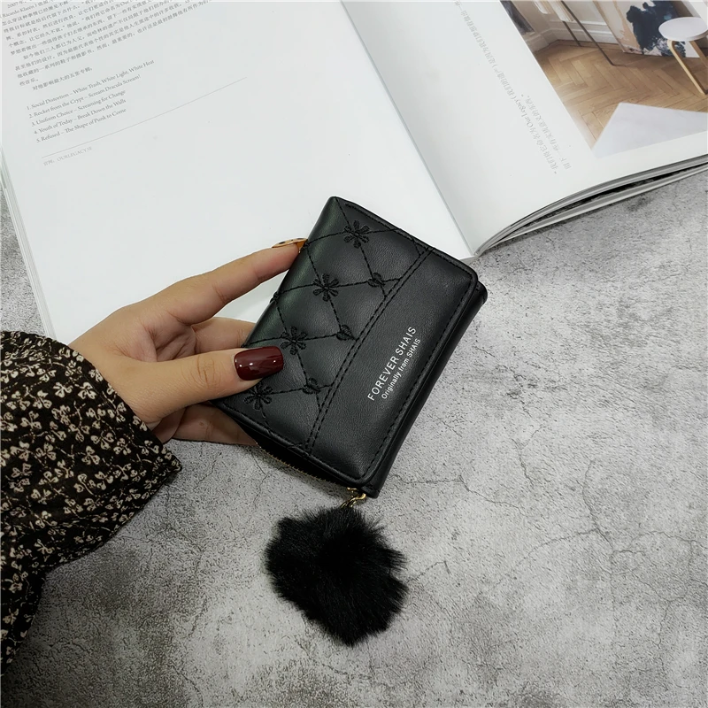 Wholesale Korea New Arrival 2018 new design custom lovely silicone coin  wallet Carrot shaped case mini purse From m.