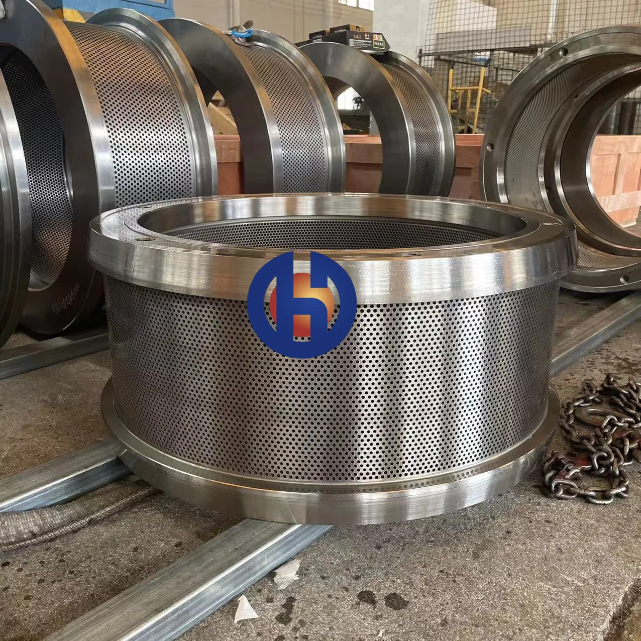 New for MUNCH YEMMAK ZHENGCHANG CPM SZLH Pallet Mill Machine Spare Parts Pelletizer Matrix Matrize Pellet Ring Die 8 Ton/h