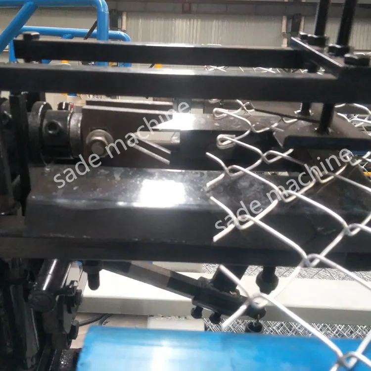 User Friendly Sade Fence Machine with CNC Touch Screen for Customizable Mesh Size and Patterns