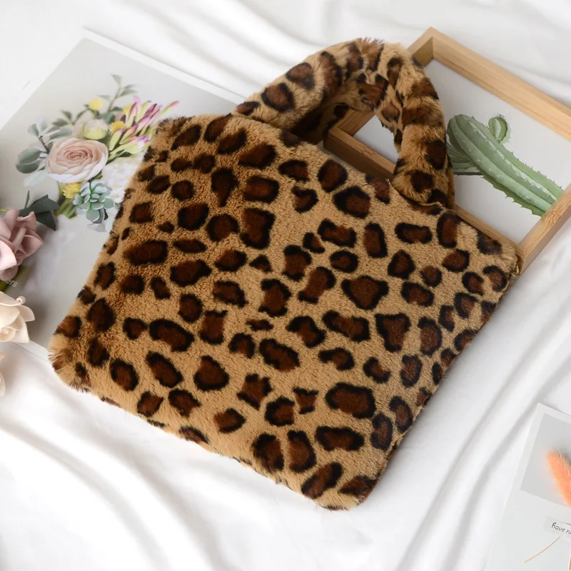Wholesale Big Woman Faux Fur Soft Shoulder Bag Korean Style Sling Bags Totes Leopard Furry Fur Tote Bag