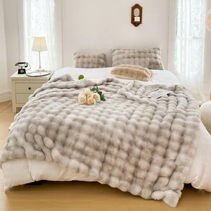 Hot Sale Rabbit Plush Bed Blanket Air Conditioning Sofa Cover Wholesale Couch Throw Blanket Covers