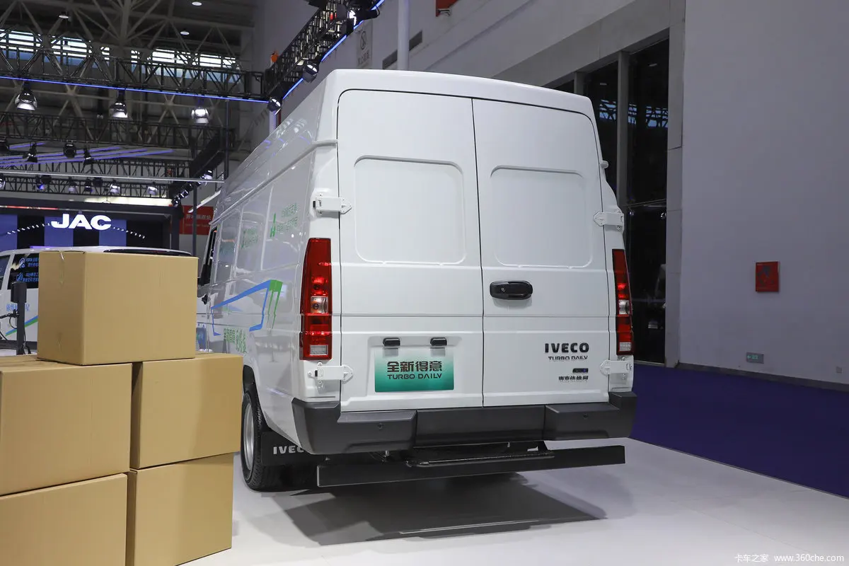 The 2024 Version of New Daily Pure Electric Van New Nanjing Ivecos China's Cheap LHD RHD EV VAN Automatic Gearbox Rear Camera