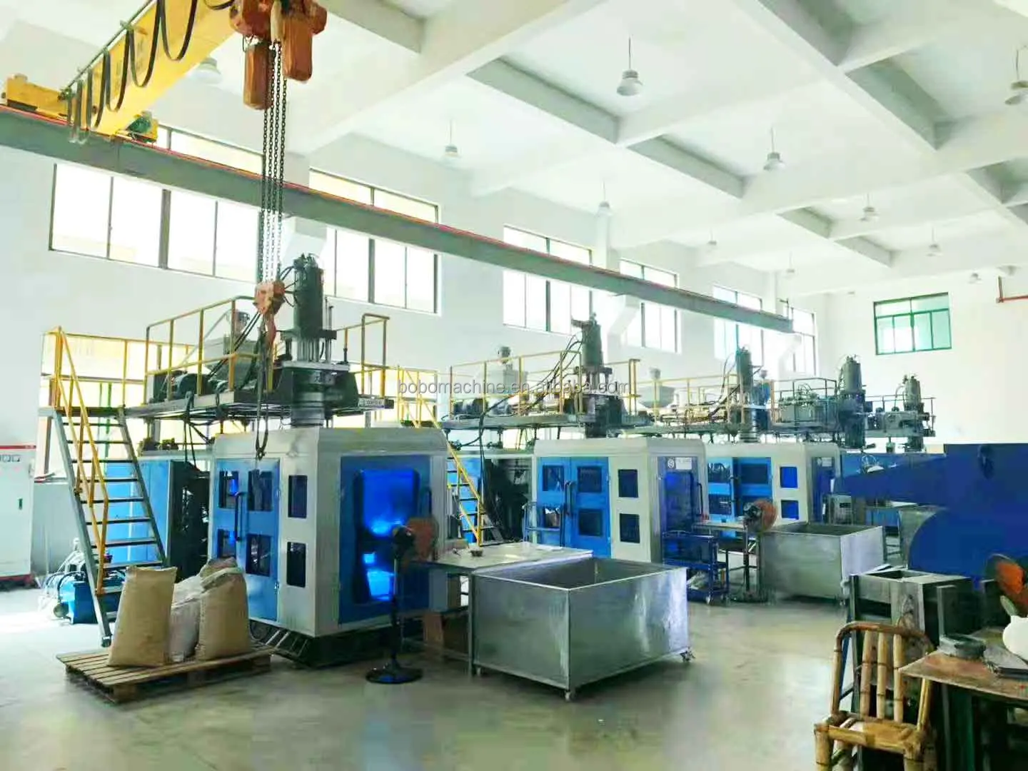 BOBO Machine plastic jerry can production pet bottle machine maker shown in a detail photo for this news article