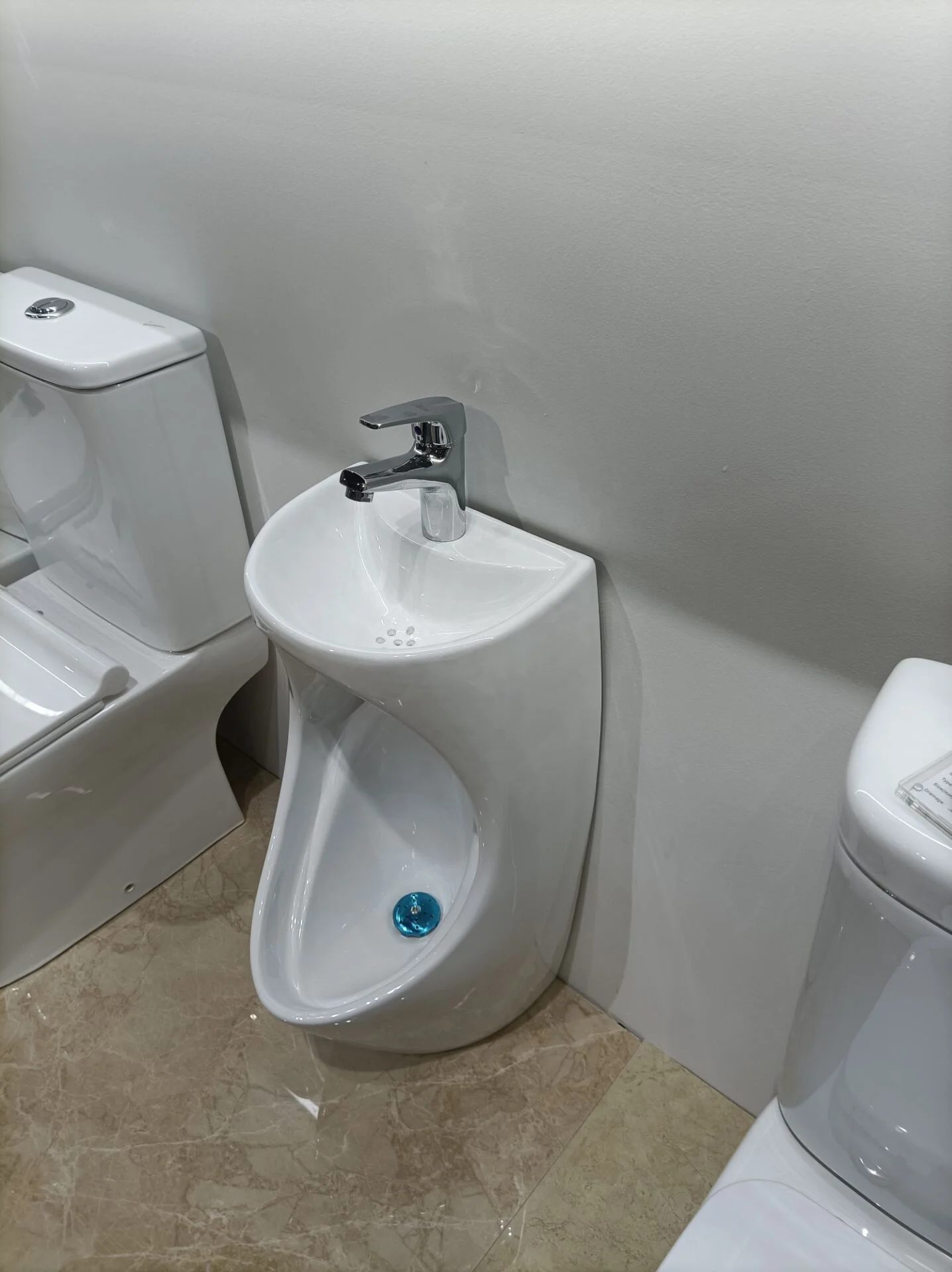 Auto Flush Urinal Sensor Wall Mounted Men Urinal Toilet Bowl Hanger Toilet Bowl Cleaner