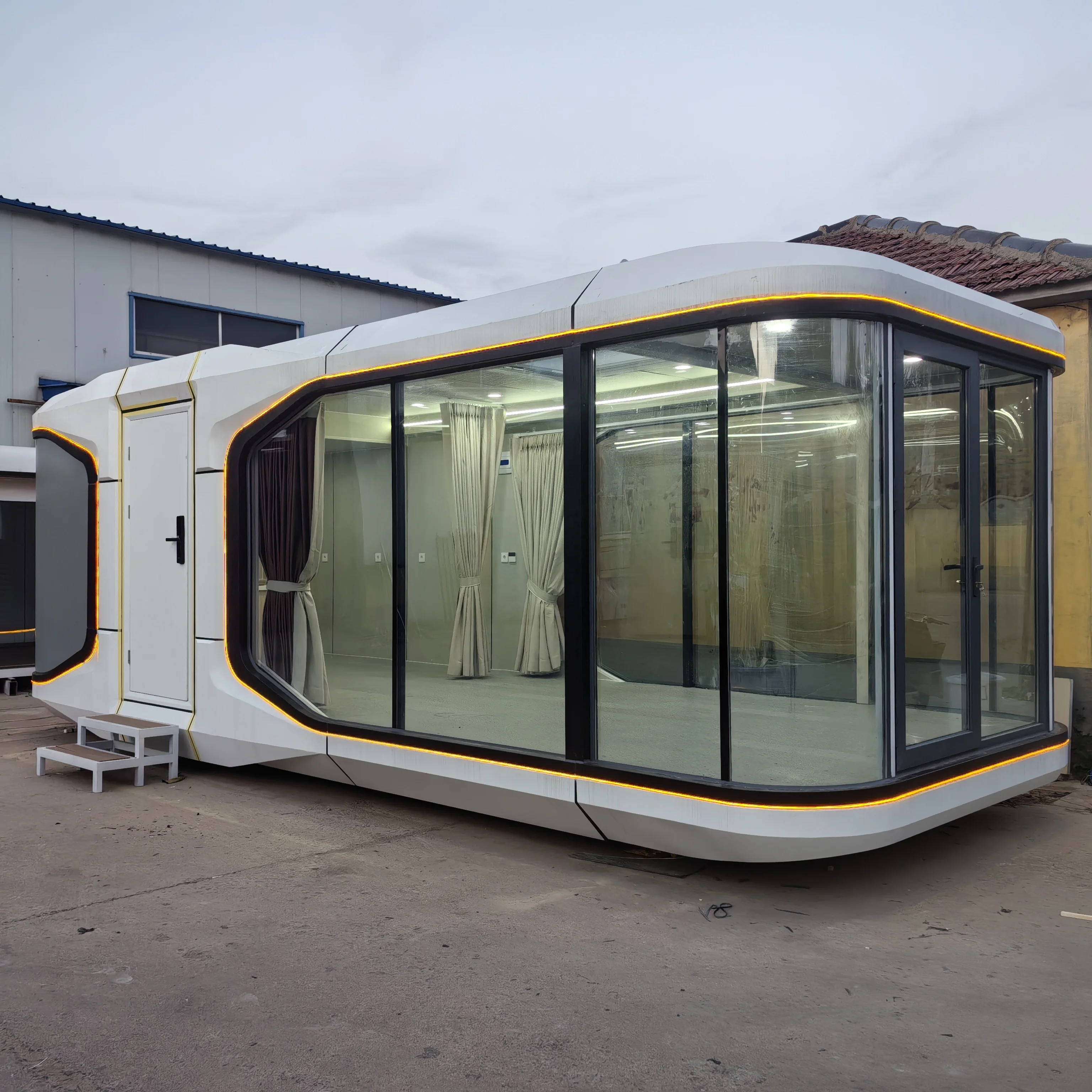 Luxury Mobile Home Folding Container New Space Capsule Design Steel and Sandwich Panel for Home Office