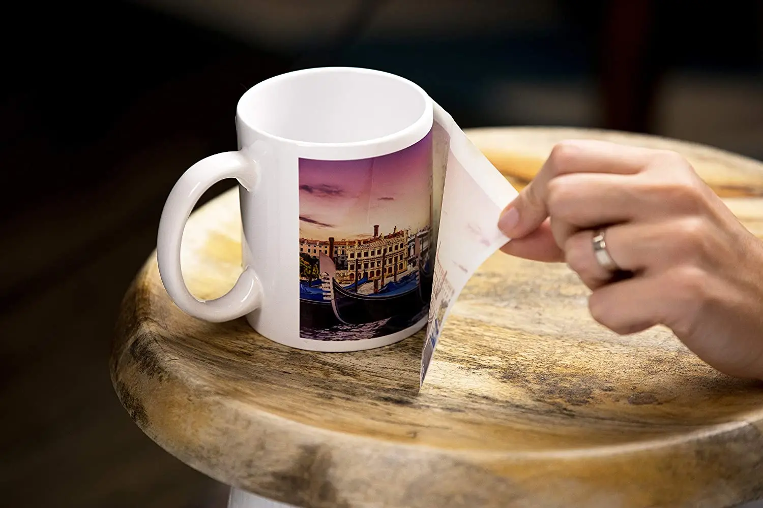 Wholesale 11oz 15 oz Inner Color Two Tone Cup Colored Handle Supplier Cheap  White Magic Ceramic Sublimation Mug for Sale