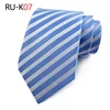 Rayas diagonales azules