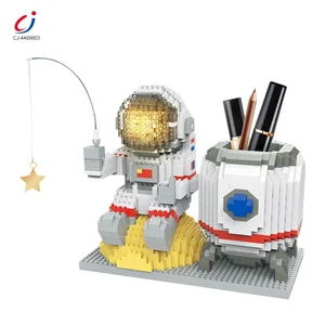 Chengji Cartoon Micro Bricks Diy Assembly Astronaut Pen Holder Container Toy Light Small Particle Micro Brick Building Blocks
