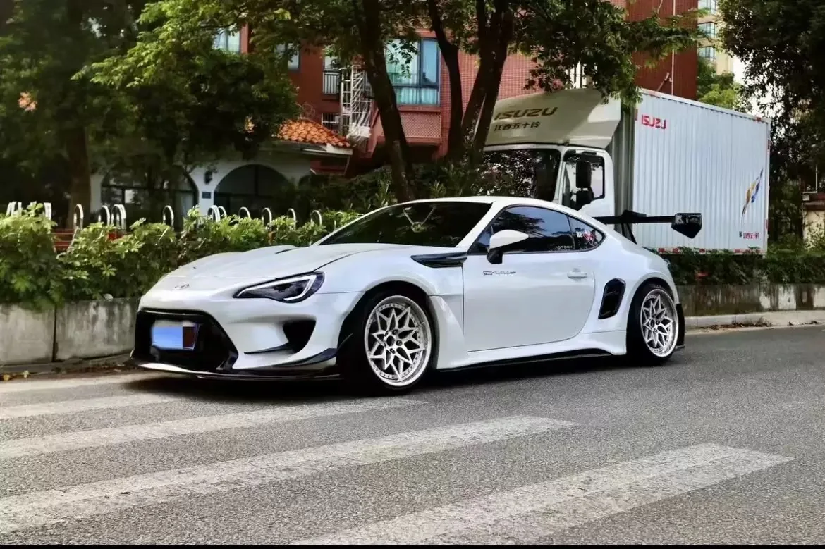 Robt Style Wide Body Kit  for Toyota Gt86 Subaru Bez 86 Brz Wide Front and Rear Bumpers Spoiler Hood