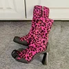 leopardo rosa