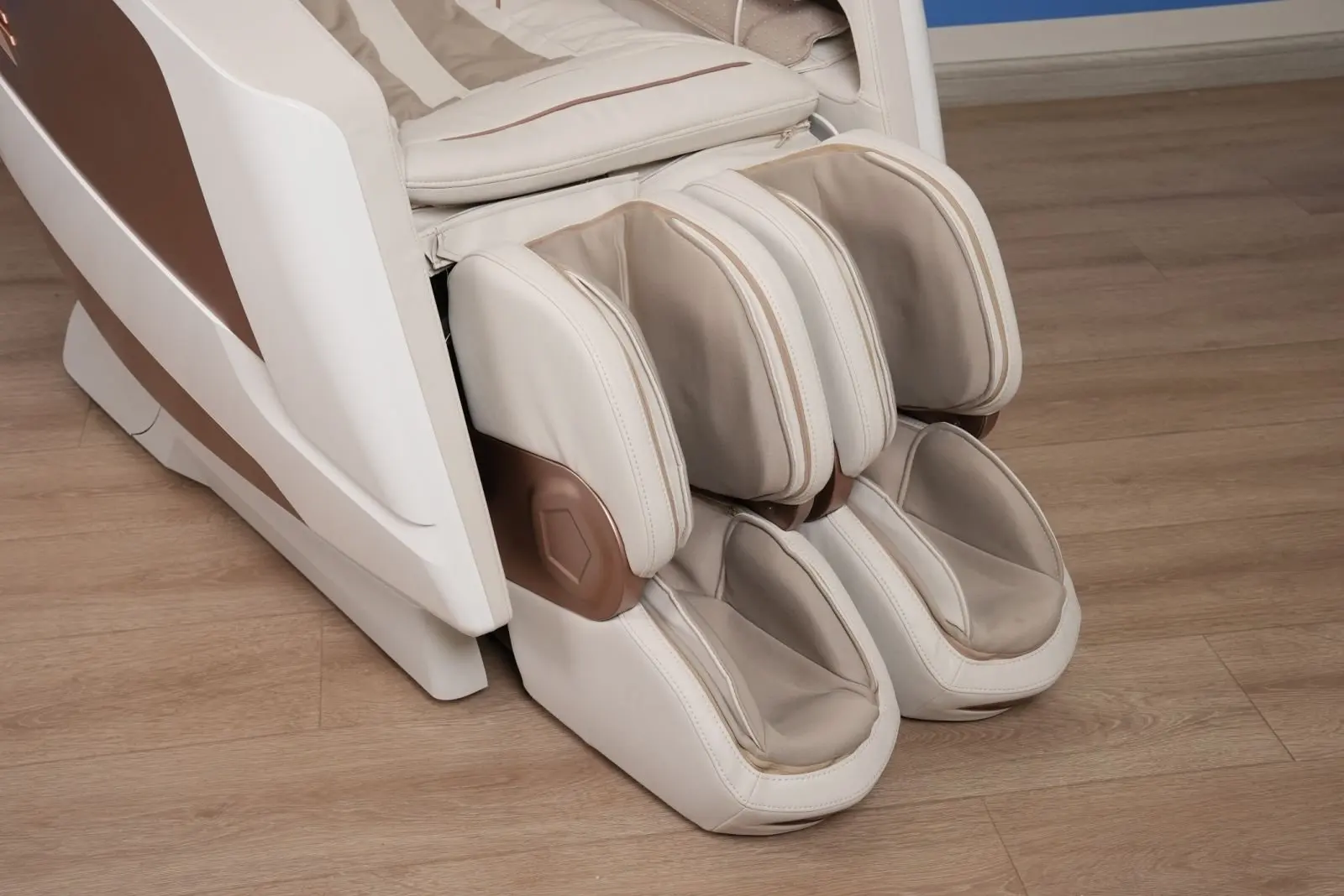 product guoheng 2025 high end  4d zero gravity spa electric full body stretching massage chair full body massager-5