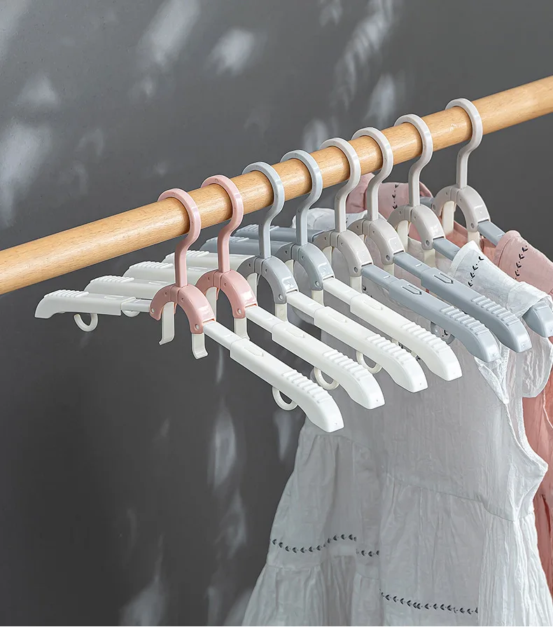 Multifunctional travel folding hanger for storage drying racks Portable travel artifacts for business trips home clothes support details