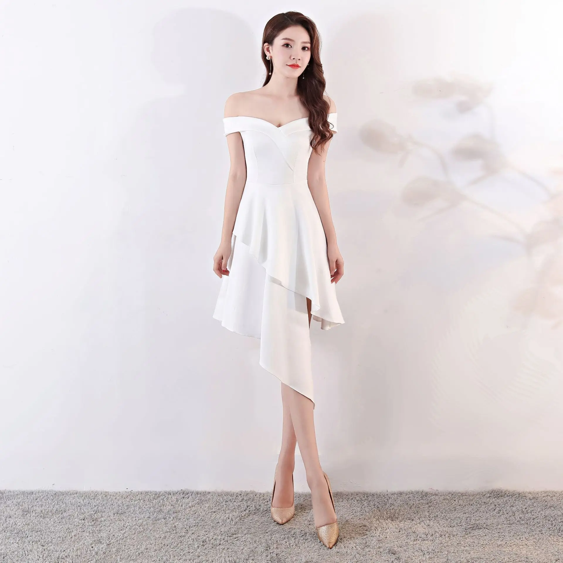 white asymmetrical off the shoulder dress One-Shoulder Asymmetrical A-Line Minimalist White Dress With Shorts EU44
