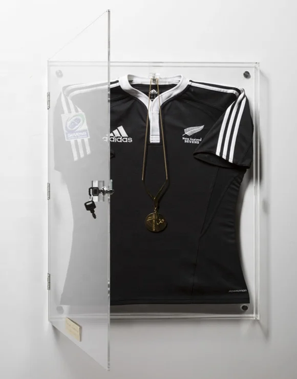 Source wall mounted acrylic jersey display case sports jersey display frame  on m.