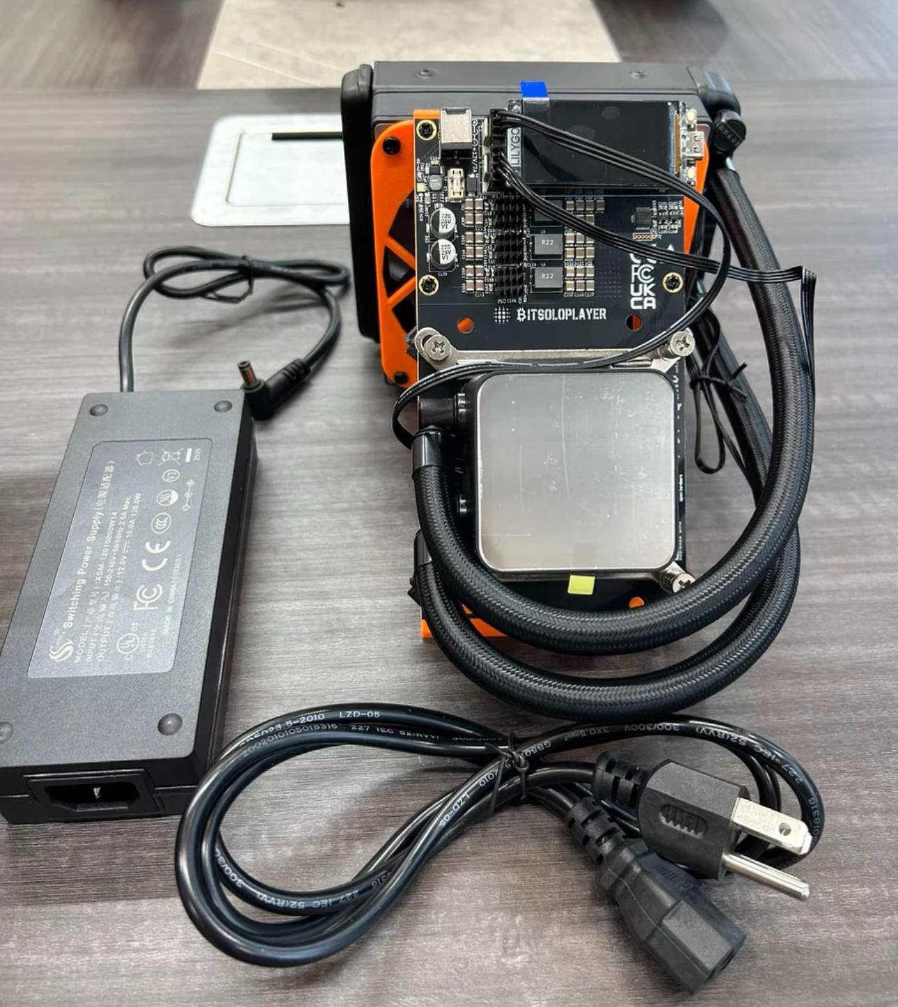 Brand New Hot Sales Bitaxe NerdQaxe++ 4.8T Hydro BTC Miner with Power  Supply Factory Price Factory Direct Sales NerdQaxe++ 4.8T