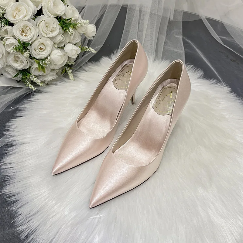 Cheap Silk Size 43 Pointed Toe Bride Pyramid Low White Heels For Wedding - Image 4