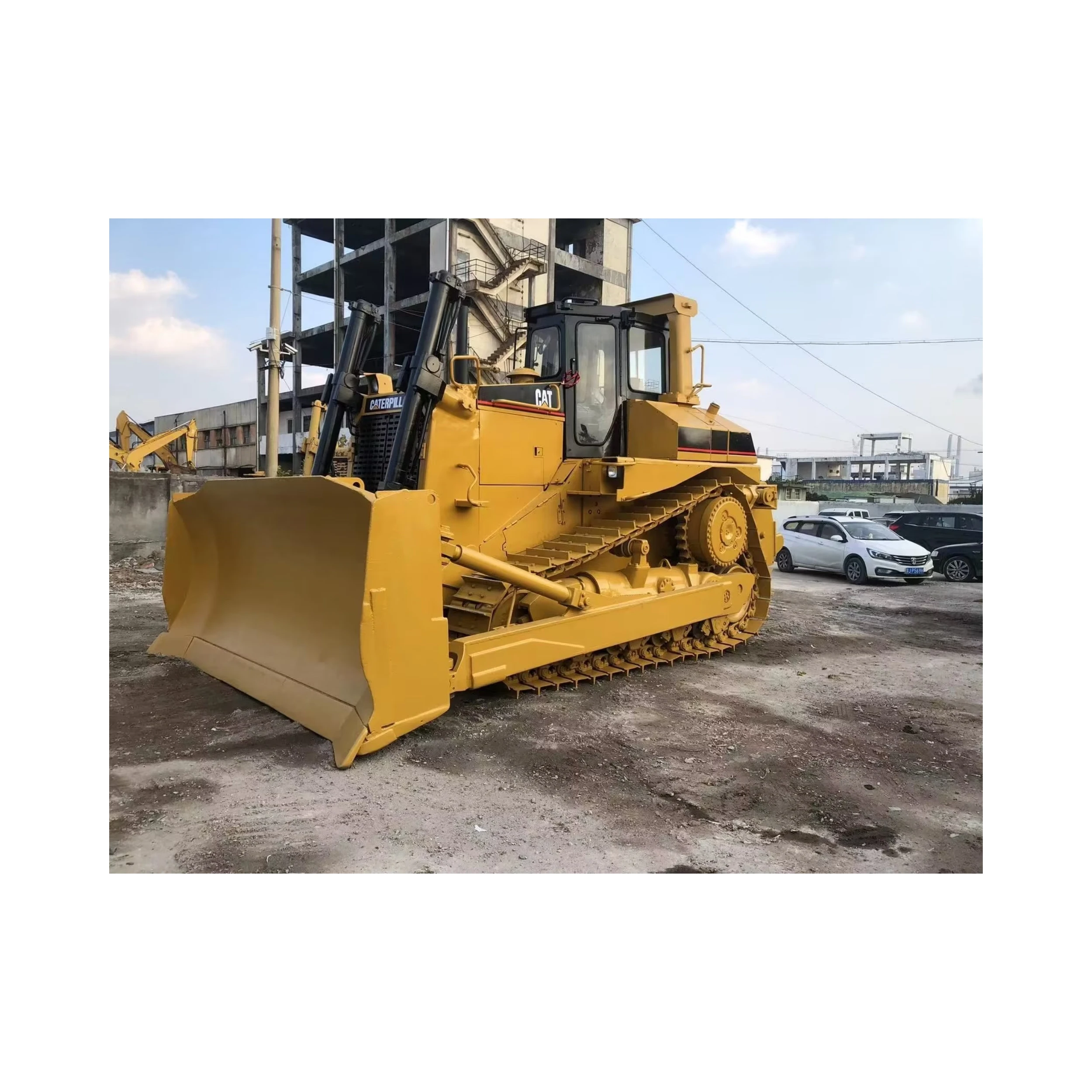 Гусеничный бульдозер