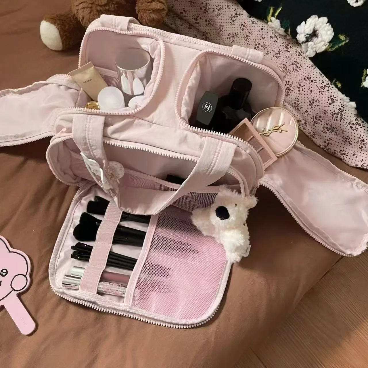2025 New Arrival Women's Fashionable Simple Cosmetic Bag Portable Lightweight Large Capacity Polyester Storage Partition Travel