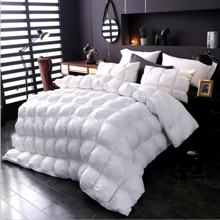 Wholesale Discount Ultralight Patchwork Pattern Down Hotel Duck Feather Duck Down Quilt For Winter