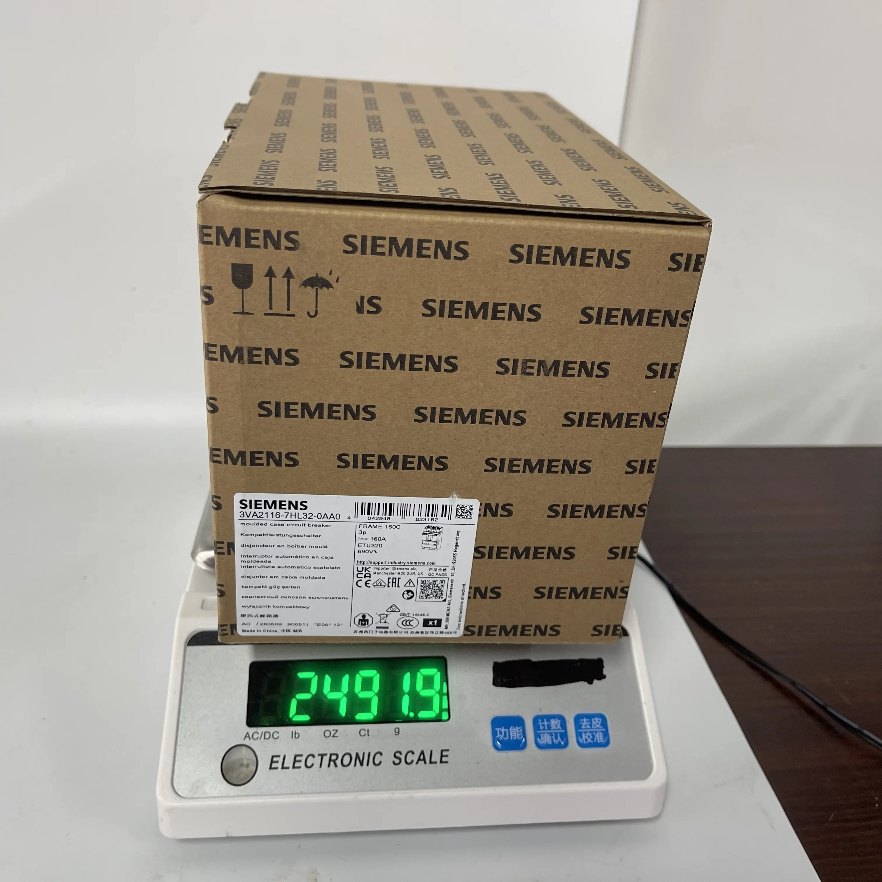 SIEMENS Molded Case Circuit Breaker 3VA2116-7HL32-0AA0 SIEMENS Molded Case Circuit Breaker 3VA2116-7HL32-0AA0
