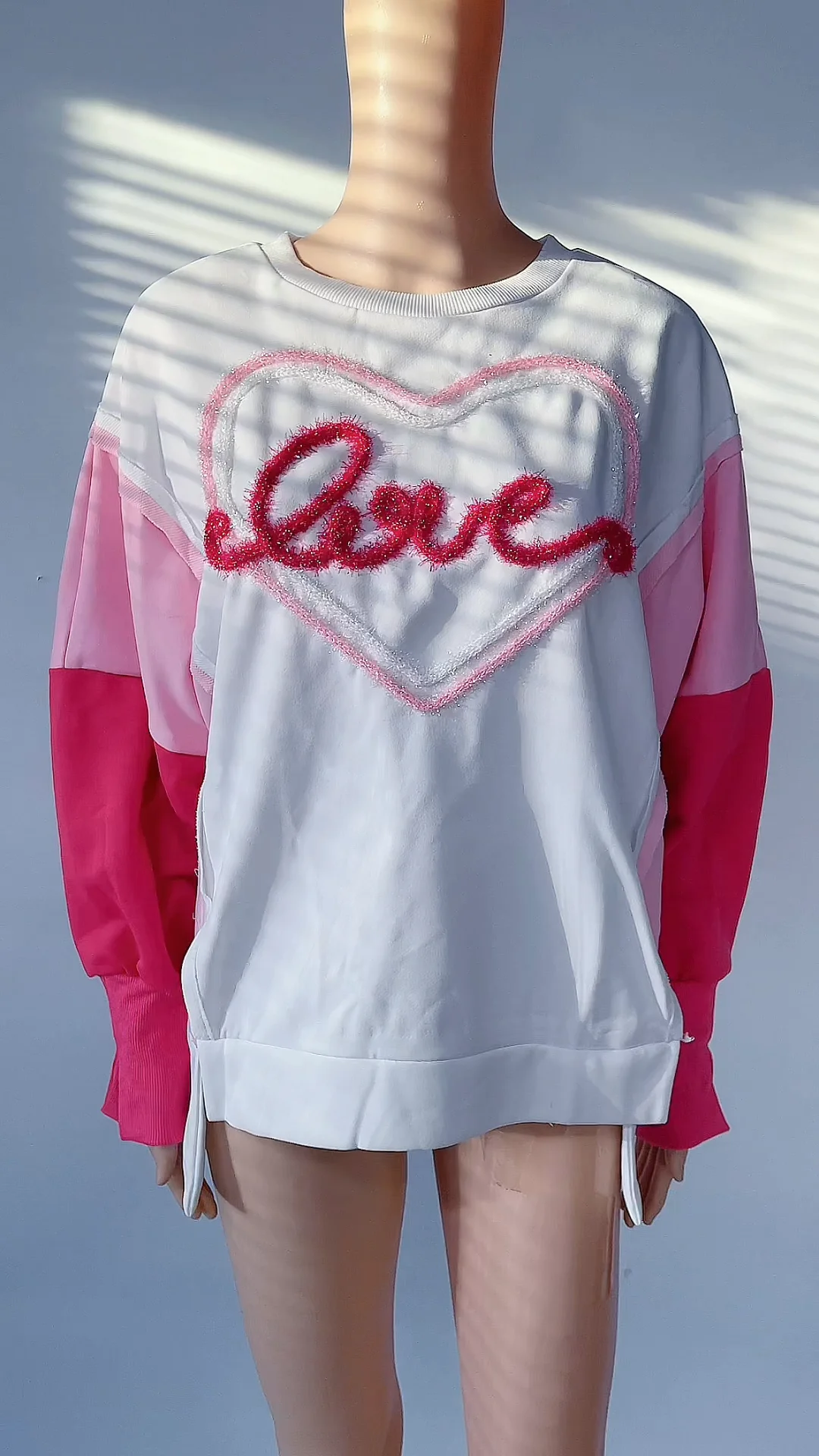 Valentines Day 2024 Sweatshirts Ribbed Hem Sparkle Heart Love Thread   H0d36ad11ee17427a819b7083b1bebcd6t 