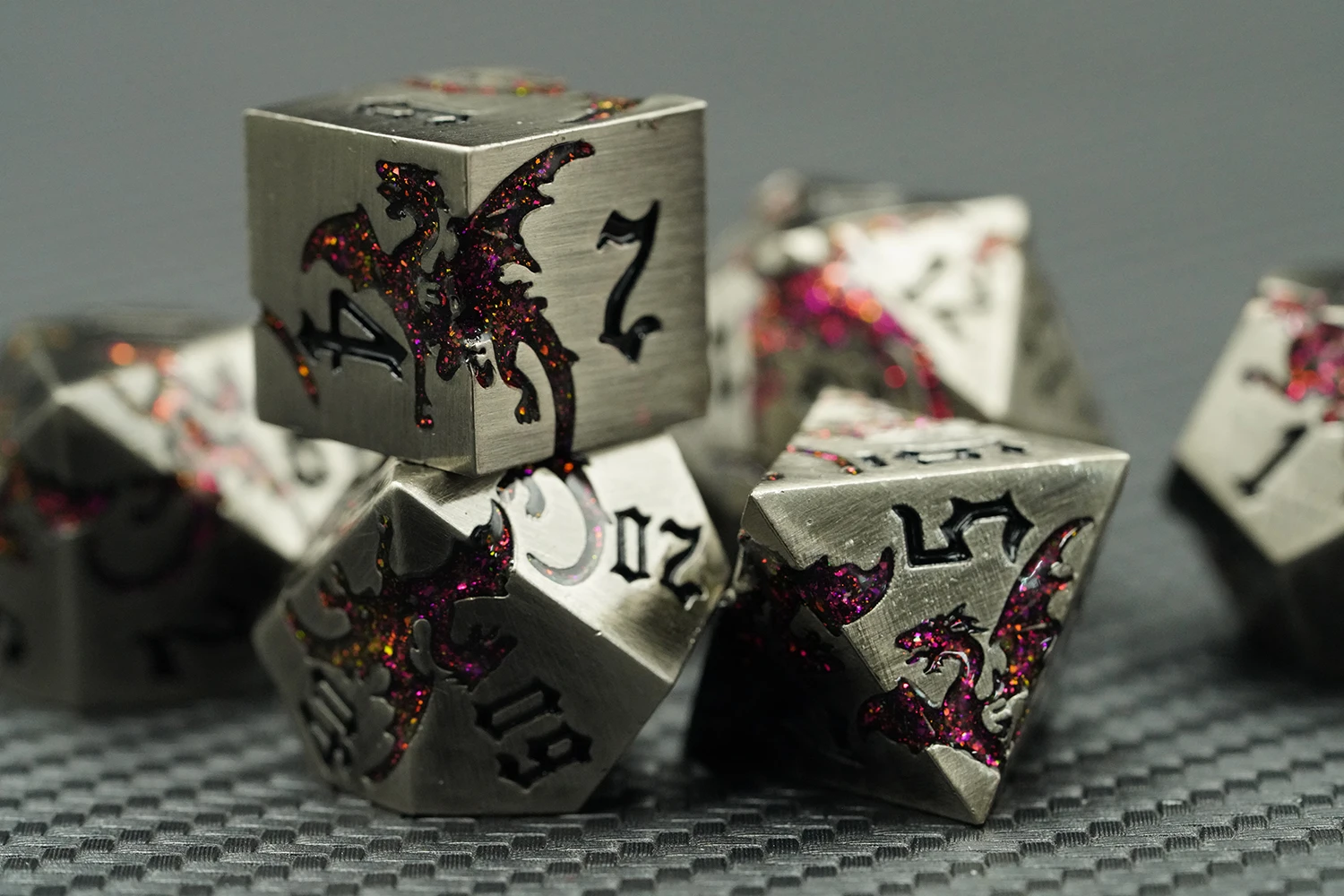 Rpg Metal Dice Polyhedral Dnd Rpg Amethyst Mica Dragon Dice Set Dungeons and Dragons Role Playing Gaming Table Game Dice supplier