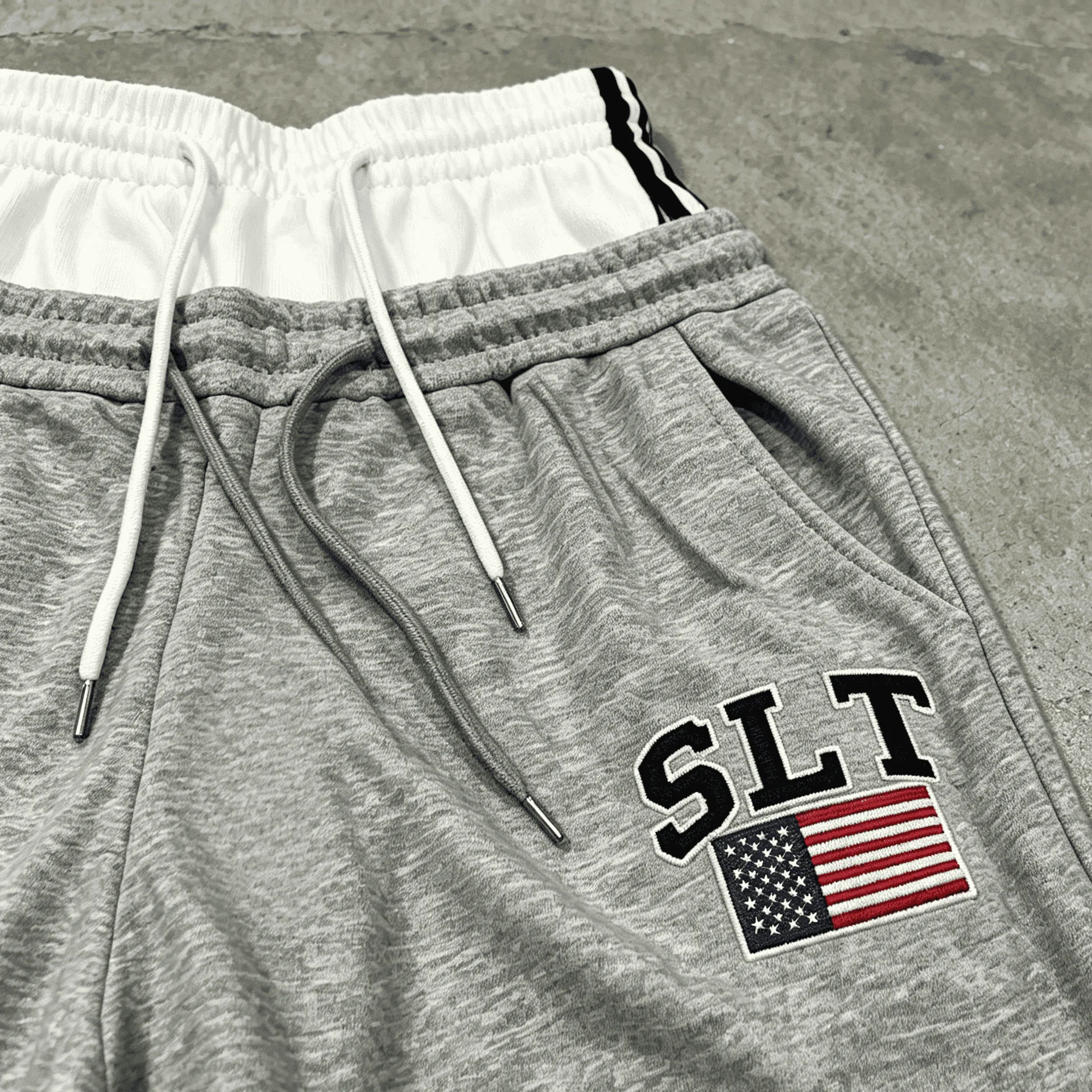 Custom Mens Double Waist Sweatpants Gray Wide Leg Streetwear Printed Casual Pants For Hip Hop Urban Style gallery 3