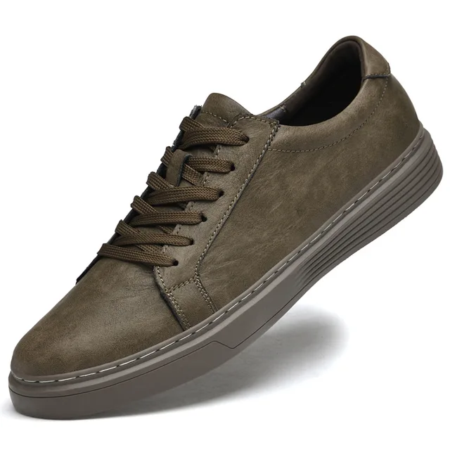 Cowhide Lightweight Casual Shoes.genuine Leather Sneakers for Men