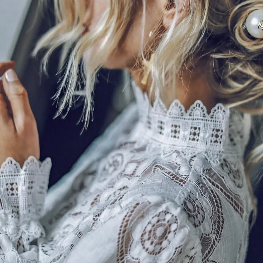 Factory Price Low MOQ Women Balloon Sleeve Blouse Long Sleeve White Lace Hollow Out Blouse