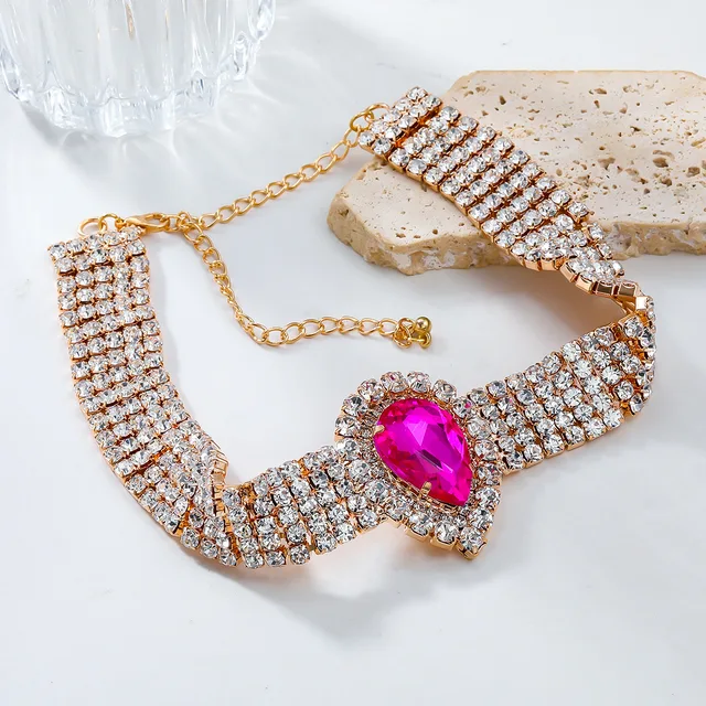 European American Super Flash Claw Chain Water Drop Shaped Glass Diamond Pendant Exaggerated Banquet Light Fashion Necklace