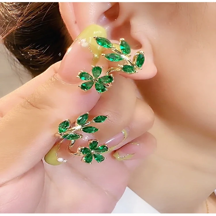 AL-08 Fashion Wholesale Women Earrings Ear Jewelry Green Leaf Flower Crystal Rhinestone Diamond Stud Ear Rings