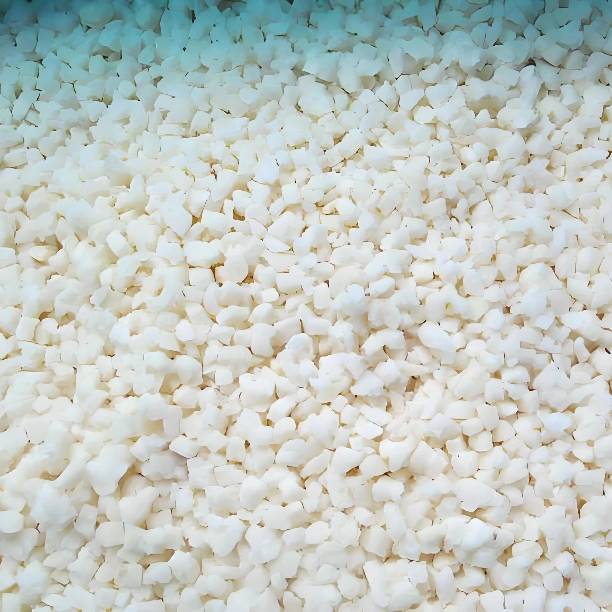 Čínsky mrazený olúpaný cesnak IQF zelenina mrazené cesnakové lúčiky