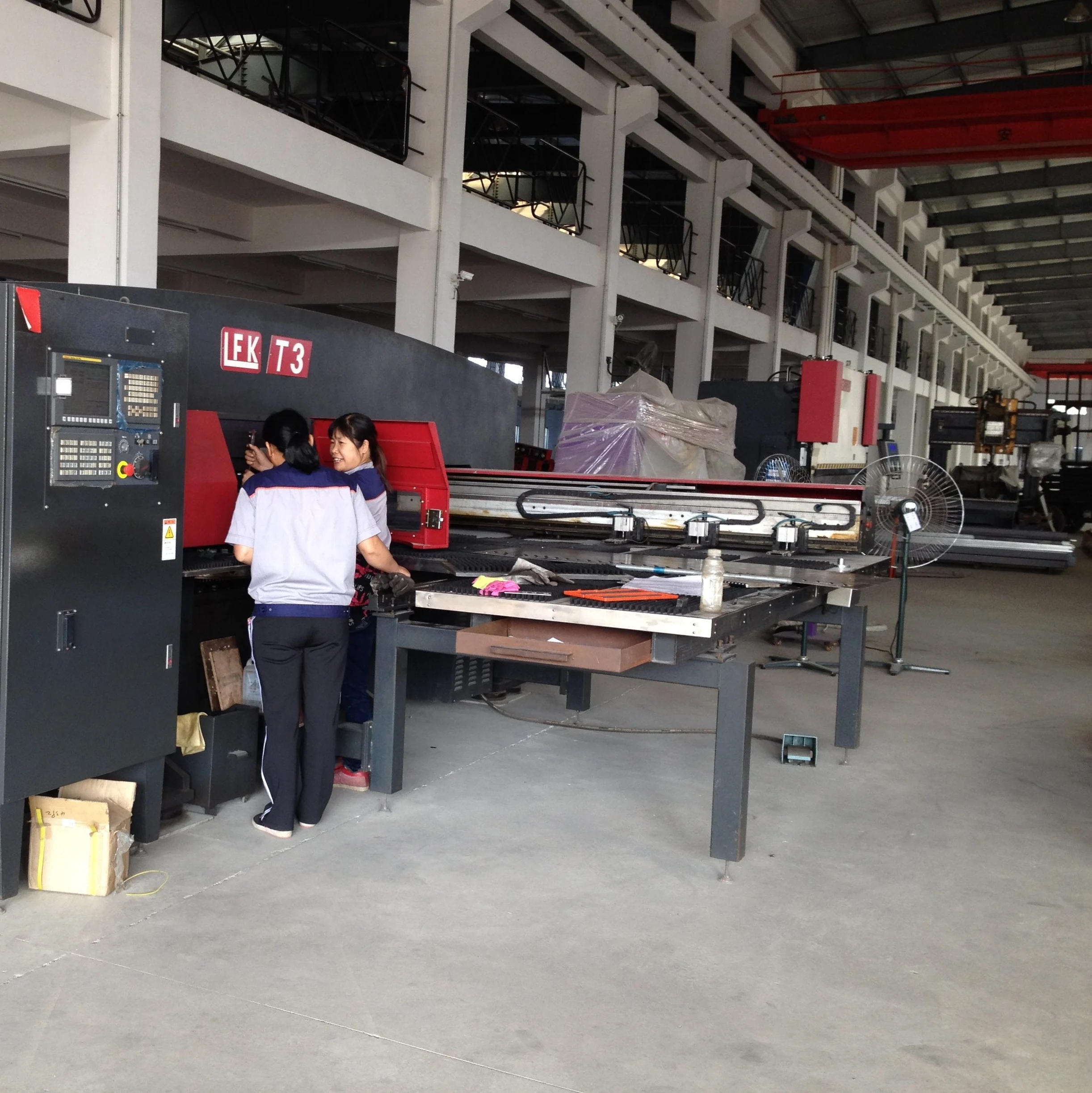 Cnc Non Disassembly And Non Disassembly Leather Punching Machine For