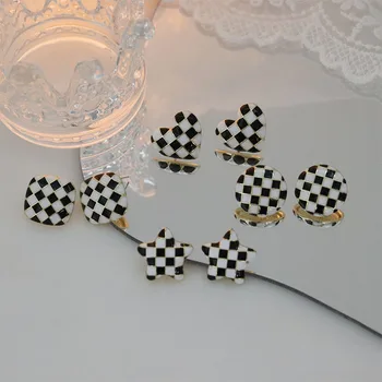 New Trendy Checkerboard Design Stud Earrings Black and White Simple Fashion Jewelry Checkerboard Pattern Geometric Earrings