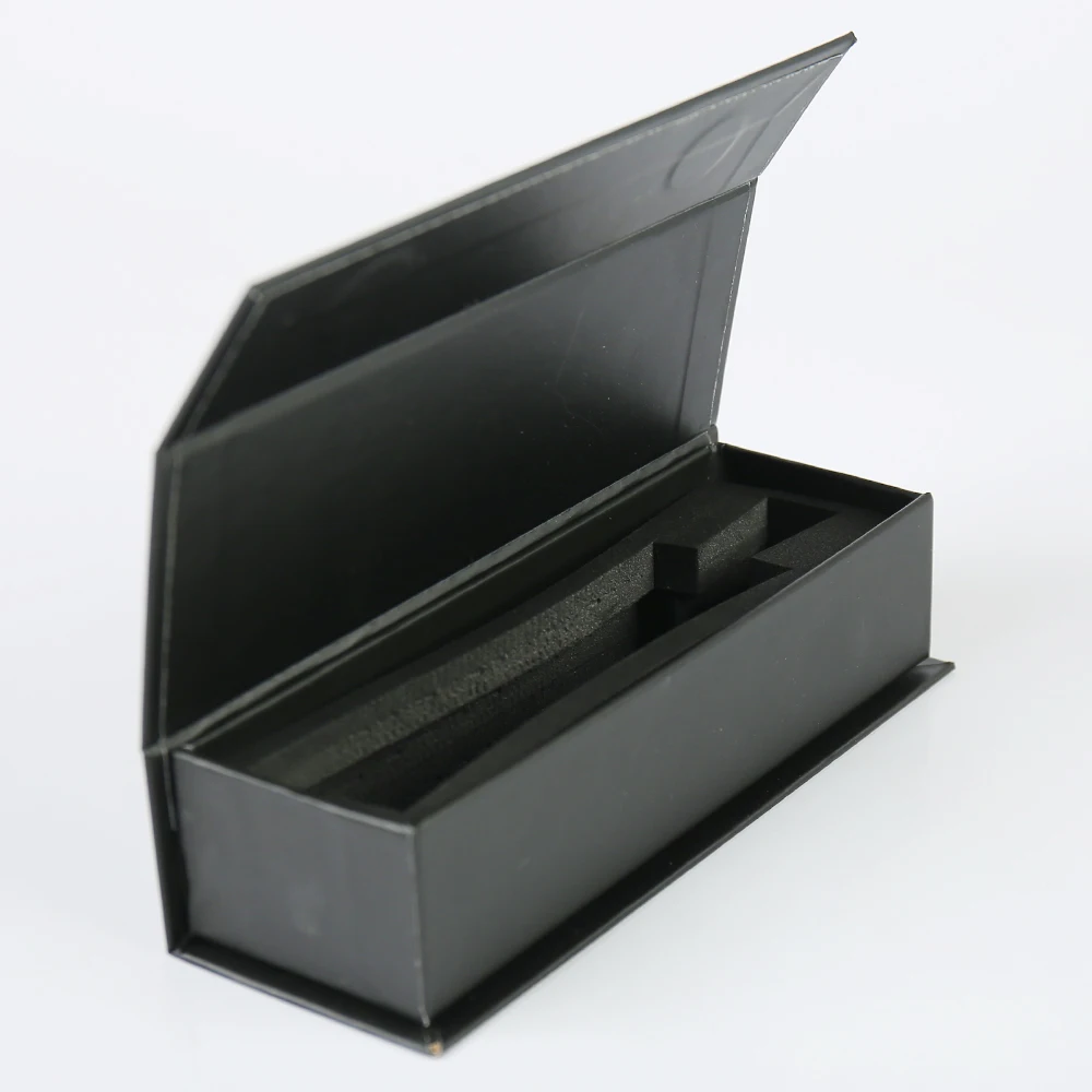 Op maat gemaakte magnetische parfumcadeauboxen met reliëfgedrukt logo op kunstpapier en kartonnen verpakking voor duurzame golfkarton cadeauverpakking