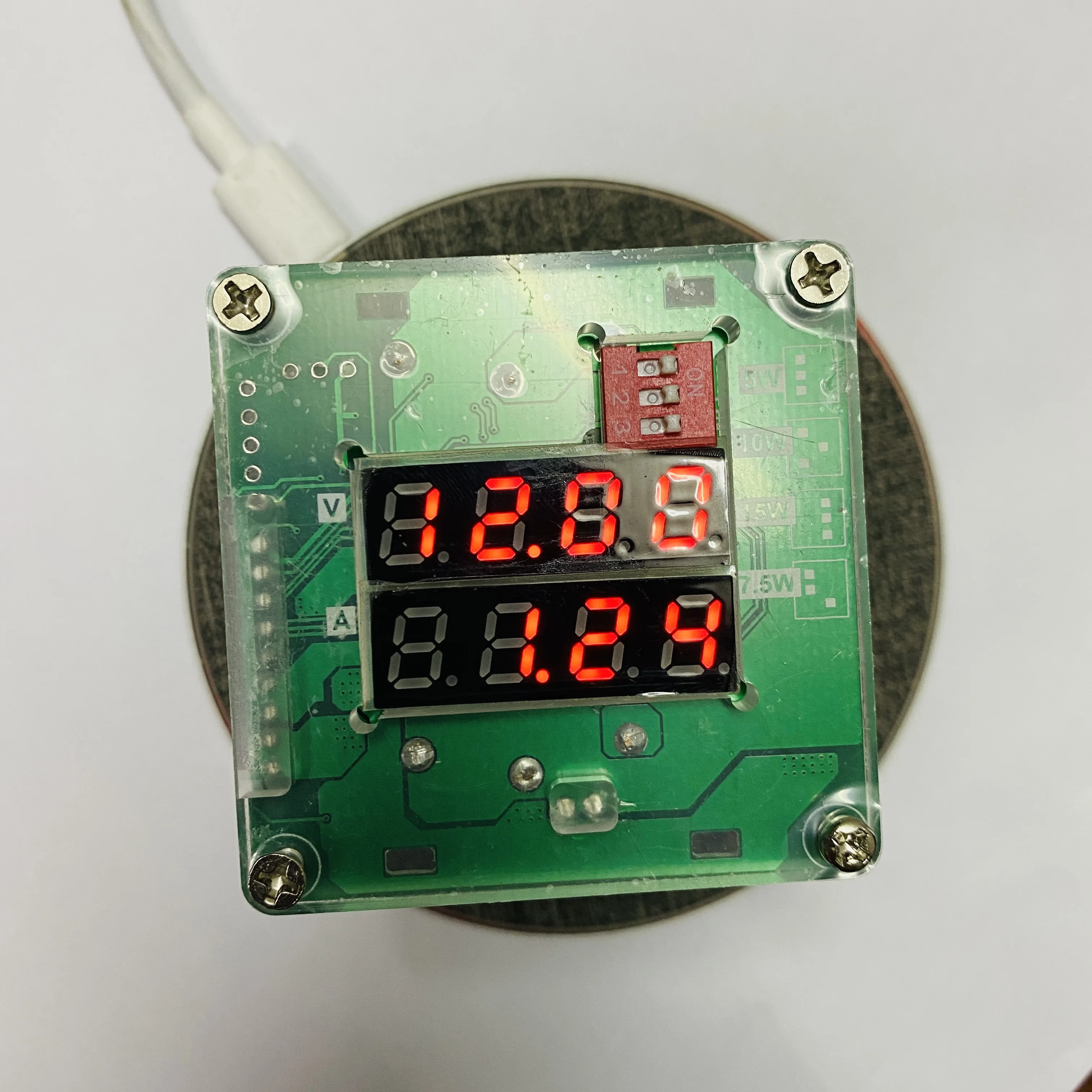 
Оригинальное заводское Беспроводное зарядное устройство qc2.0 qc 7,5 qi 15 Вт/10 Вт/3,0 Вт/5 Вт 