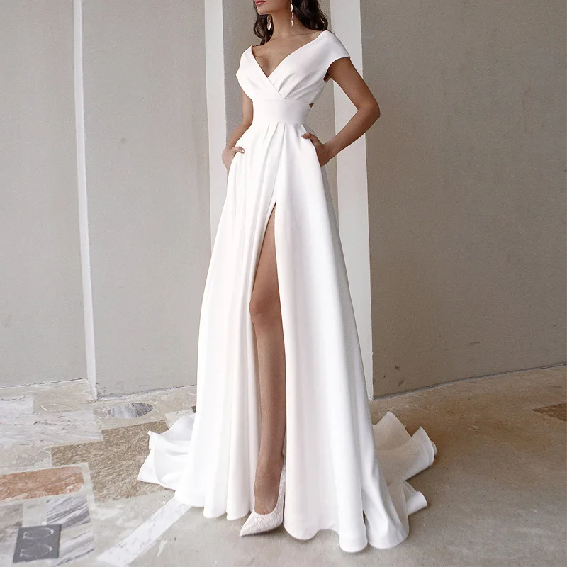 Shop Our Guangzhou Manufacturer's White Graduation Dress for Women