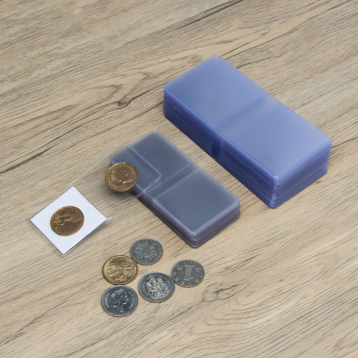 卸売カスタム 2x2・2.5x2.5インチ ダブルポケットビニールコインフリップ、PVCプラスチック製 コイン収納ホルダー