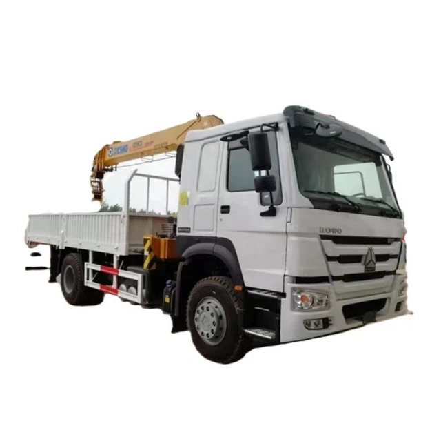 Good Quality cargo crane truck HOWO 4x2 6T 8T truck with crane
