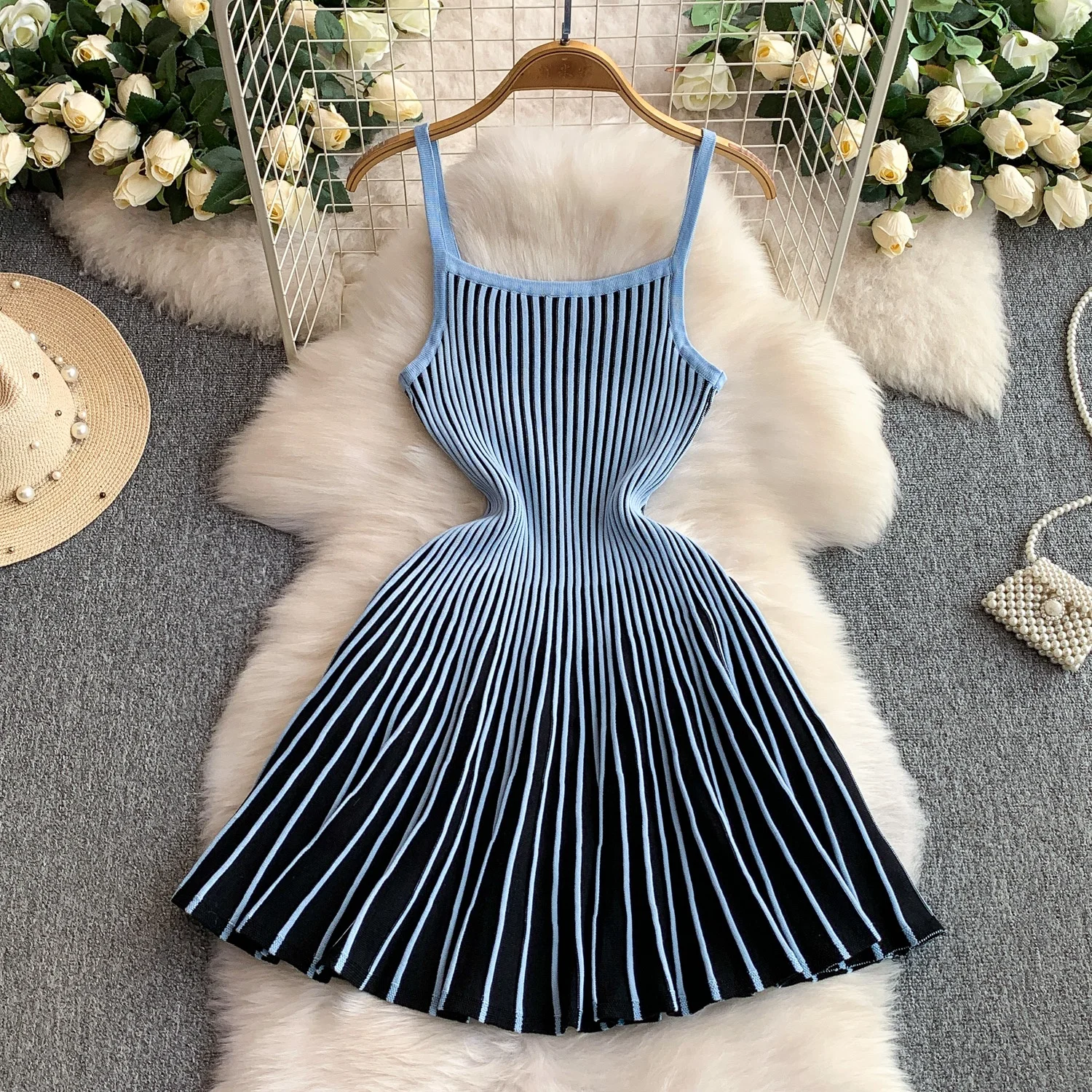 green prom dress backless Wedtrend Women Dark Green Prom Dress Mermaid Spaghetti Straps Lace-Up Back  Applique Formal Dress with Slit – WEDTREND main image 1