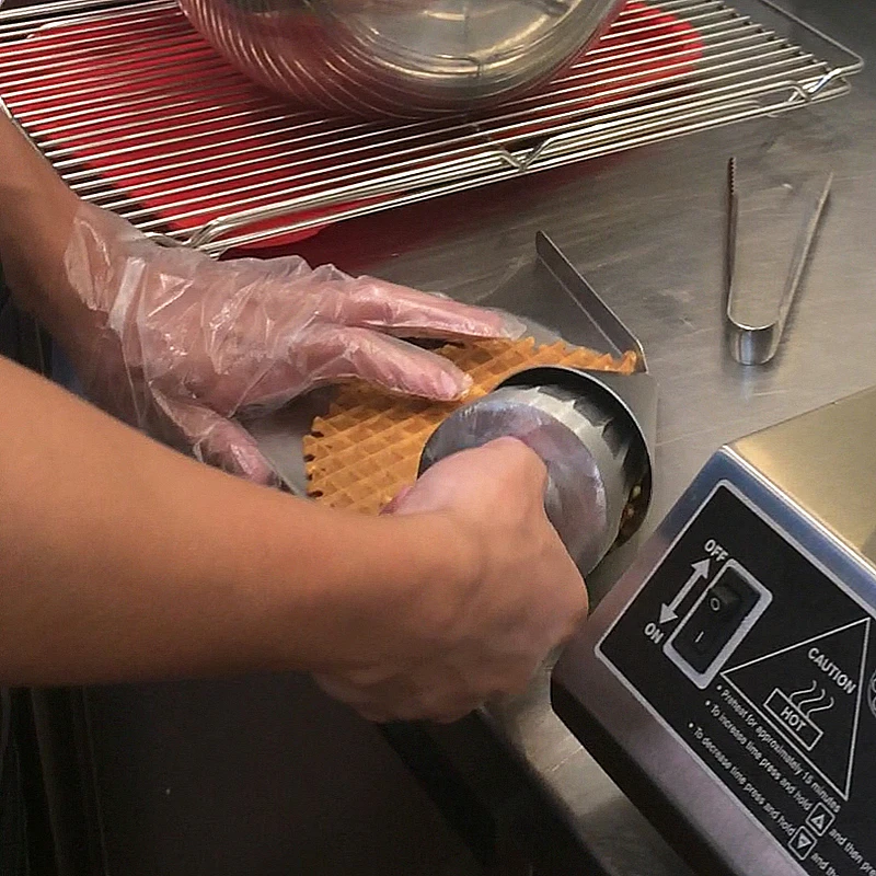 Stainless Steel Manual Waffle Cone Form Tool Ice Cream Cone Maker Tool